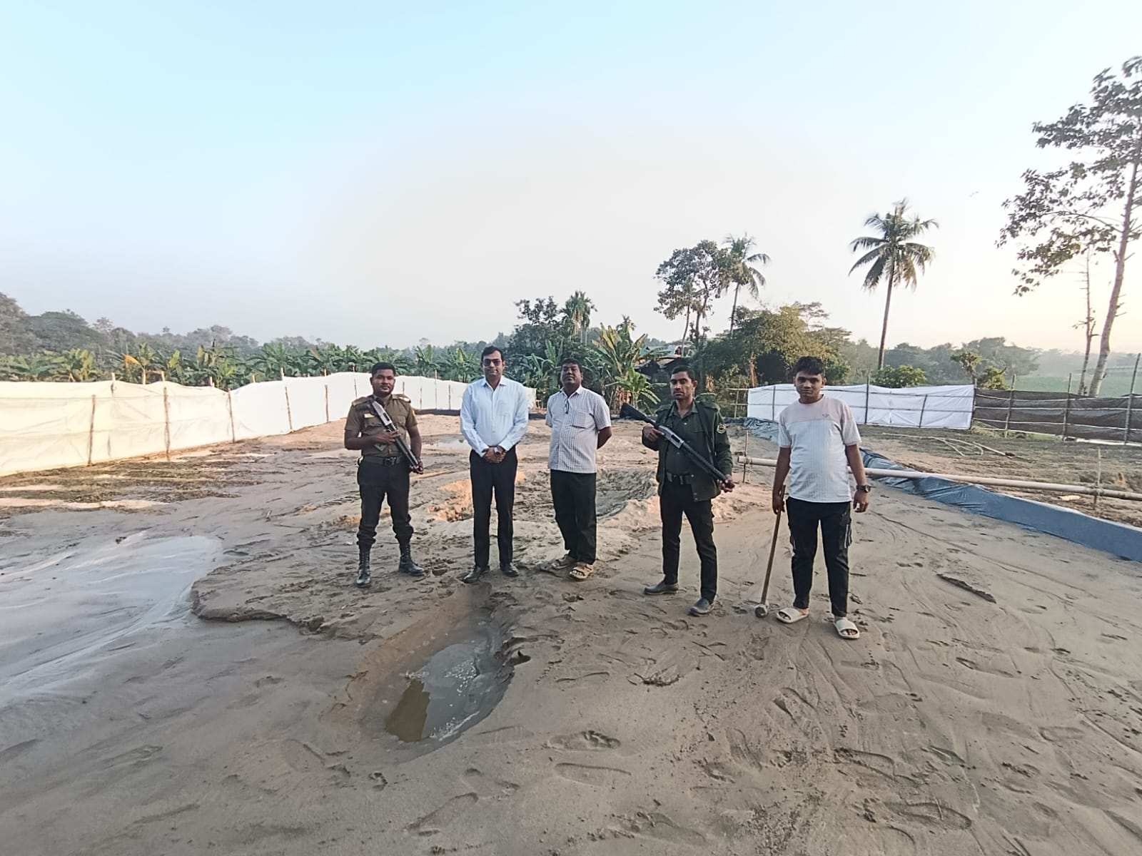 লামায় অবৈধভাবে বালু উত্তোলনের দায়ে একজনের ১৫ দিনের কারাদণ্ড