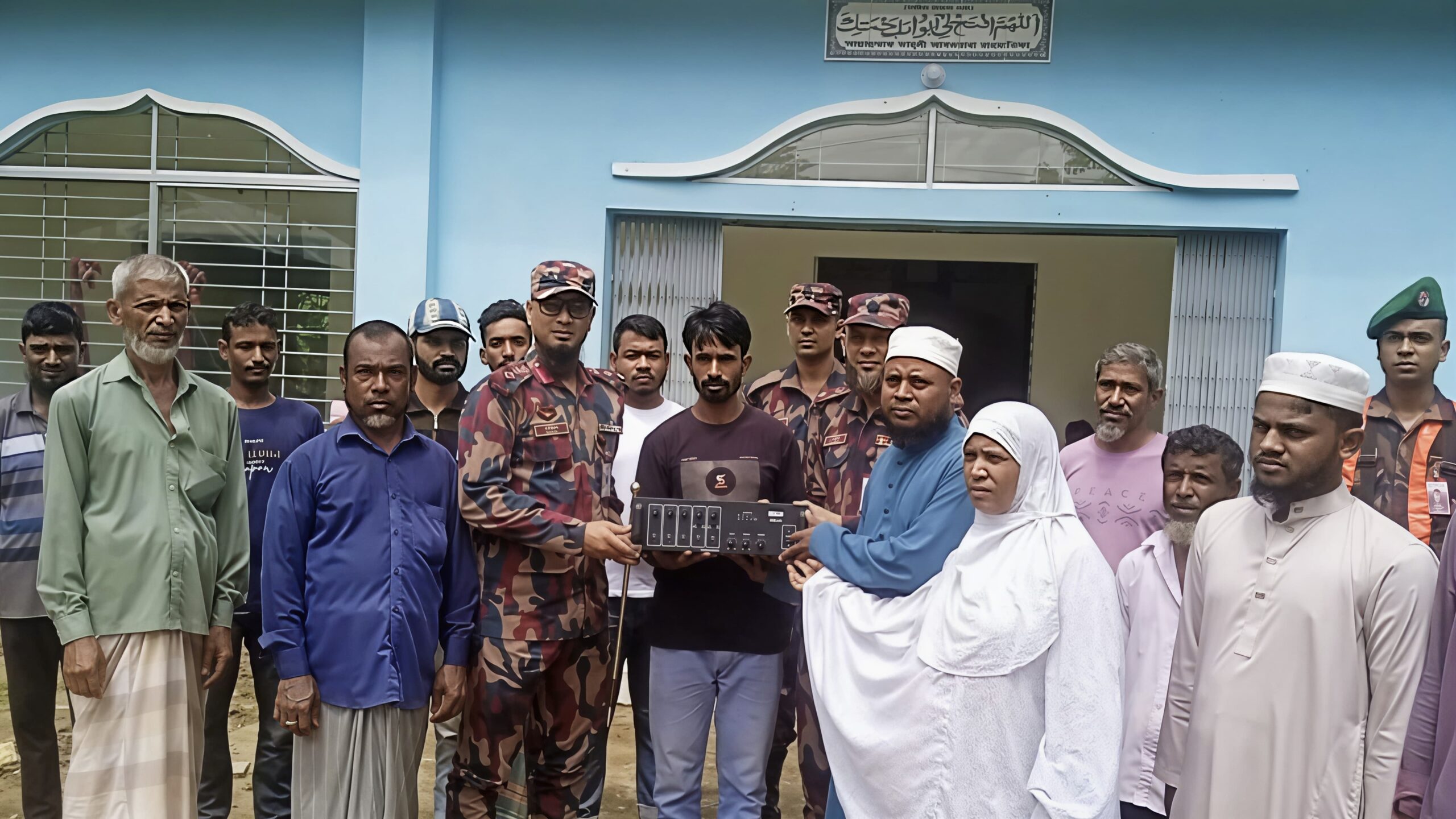 পানছড়িতে বিজিবির উদ্যোগে মসজিদ, মাদ্রাসা, এতিমখানা ও শিক্ষাপ্রতিষ্ঠানে বিভিন্ন সামগ্রী বিতরণ